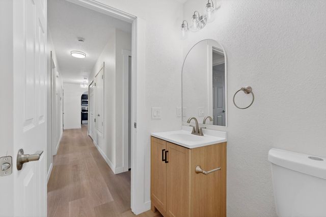 300 4th Avenue NE, Rio Rancho, NM 87124