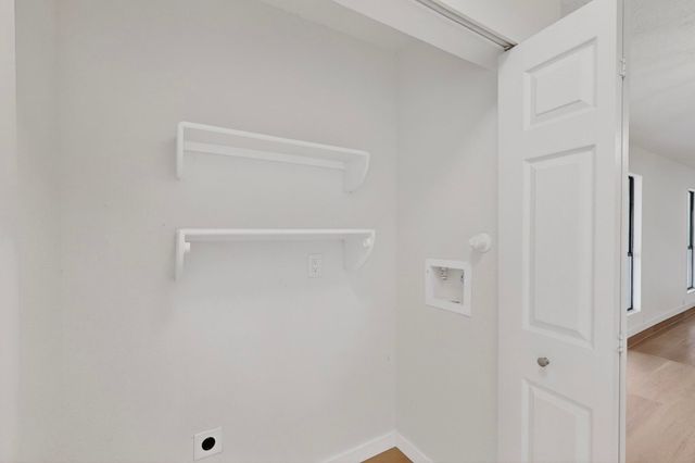 300 4th Avenue NE, Rio Rancho, NM 87124