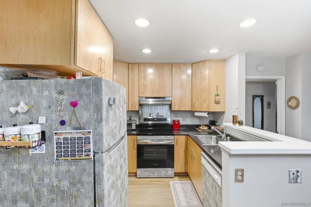 12565 Oaks North Dr 115, San Diego, CA 92128