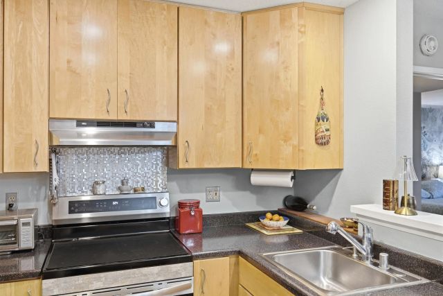 12565 Oaks North Dr 115, San Diego, CA 92128