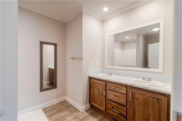 1121 N 6th Street, Atchison, KS 66002