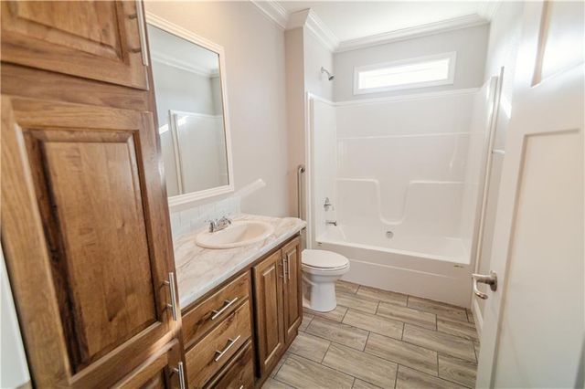 1121 N 6th Street, Atchison, KS 66002