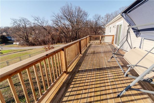 1121 N 6th Street, Atchison, KS 66002