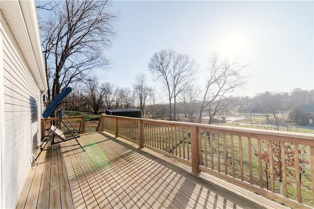 1121 N 6th Street, Atchison, KS 66002