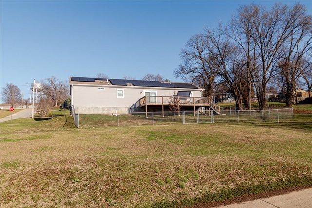 1121 N 6th Street, Atchison, KS 66002