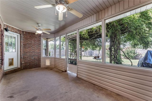 4270 Ravenwood Lane, Springdale, AR 72762