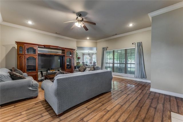 4270 Ravenwood Lane, Springdale, AR 72762