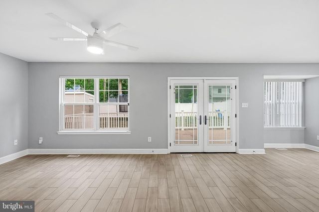23 BRITT LEA DR, Sicklerville, NJ 08081