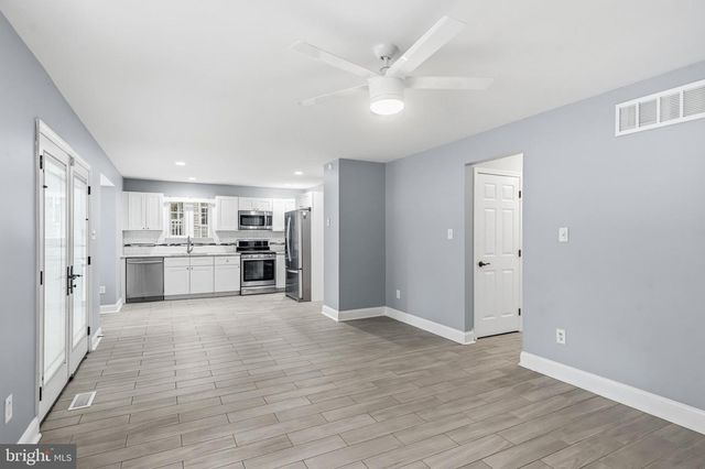 23 BRITT LEA DR, Sicklerville, NJ 08081