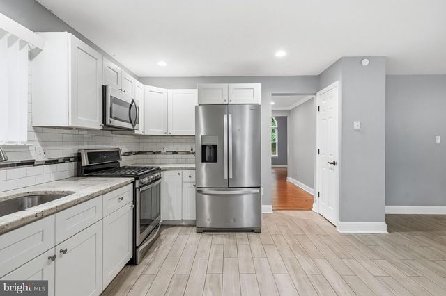 23 BRITT LEA DR, Sicklerville, NJ 08081