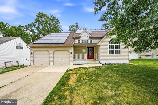 23 BRITT LEA DR, Sicklerville, NJ 08081