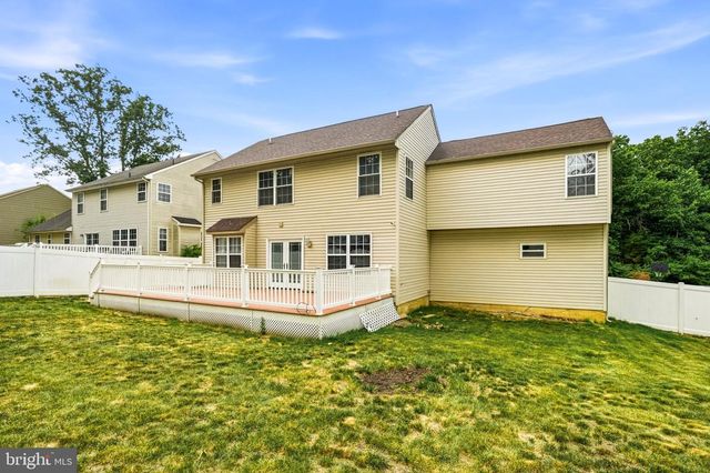 23 BRITT LEA DR, Sicklerville, NJ 08081