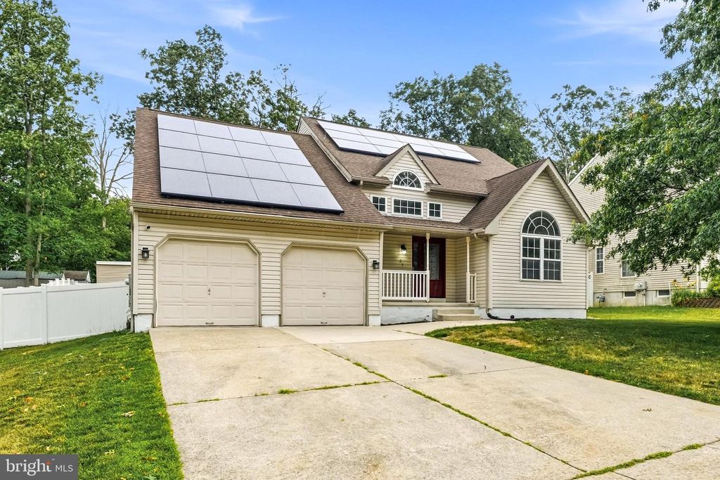 23 BRITT LEA DR, Sicklerville, NJ 08081