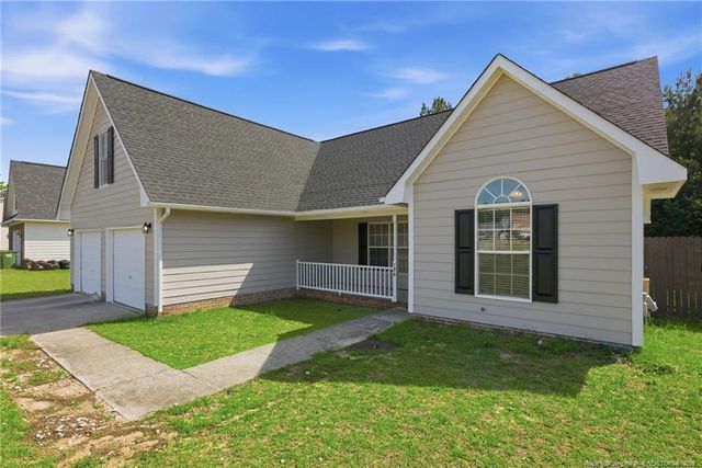 120 Somerset Drive, Raeford, NC 28376