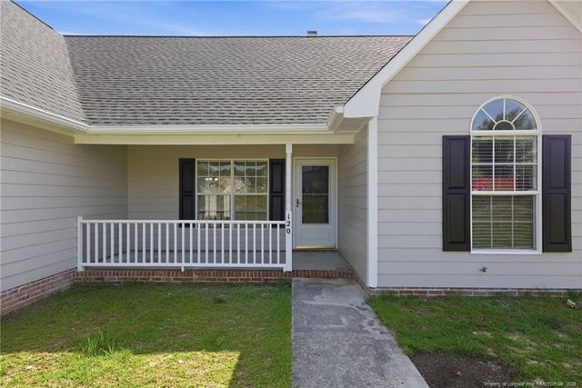 120 Somerset Drive, Raeford, NC 28376