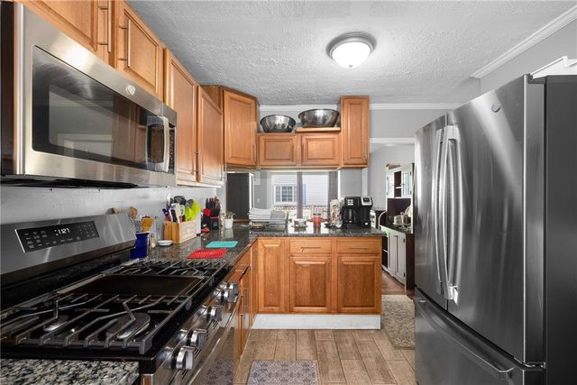 321 Church Avenue, Warwick, RI 02889