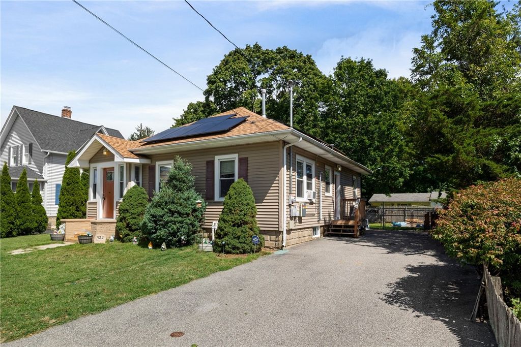 321 Church Avenue, Warwick, RI 02889