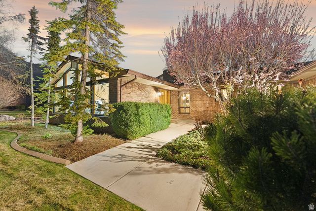 4004 S AURA DR, Salt Lake City, UT 84124
