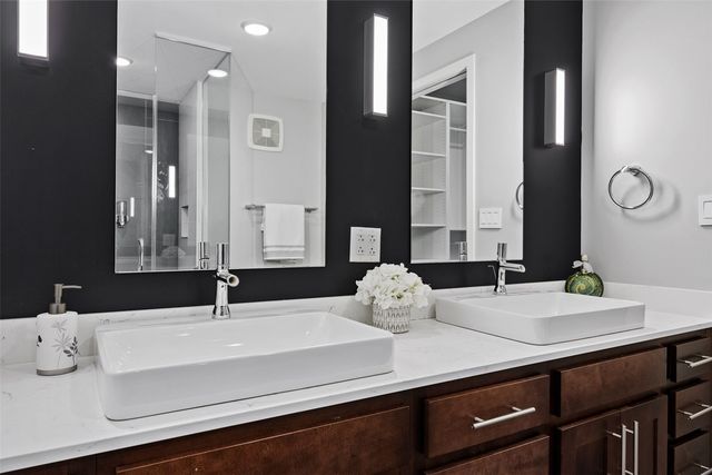 1 University Way 406, Iowa City, IA 52246