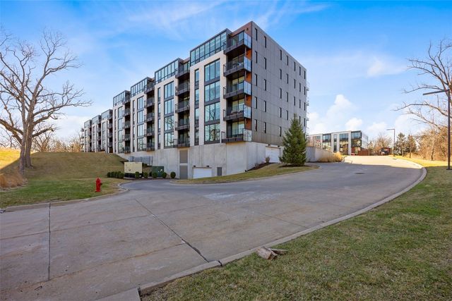 1 University Way 406, Iowa City, IA 52246