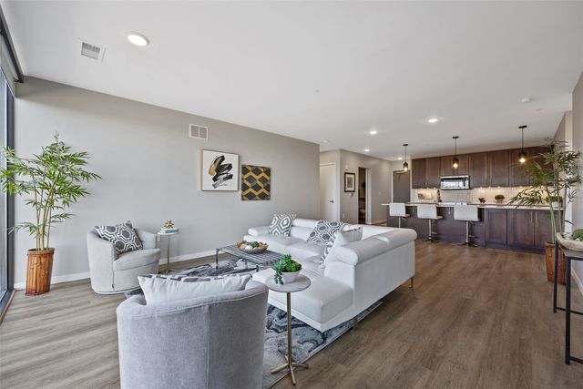 1 University Way 406, Iowa City, IA 52246