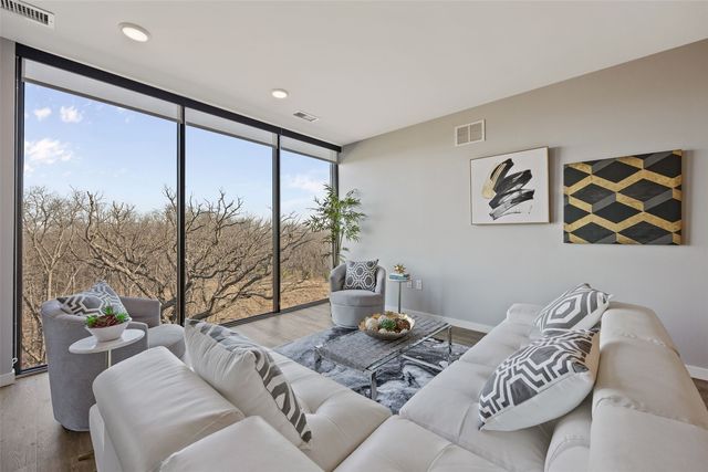 1 University Way 406, Iowa City, IA 52246