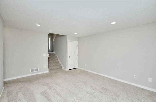 7902 Cottonwood Lane, West Des Moines, IA 50266