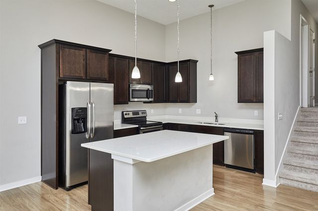 7902 Cottonwood Lane, West Des Moines, IA 50266
