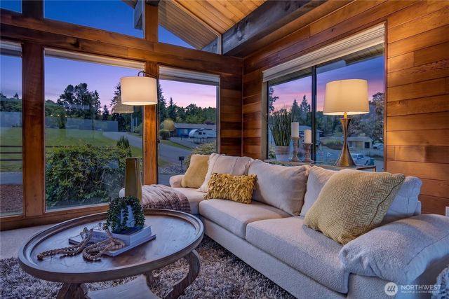 5501 69th Avenue SE, Snohomish, WA 98290