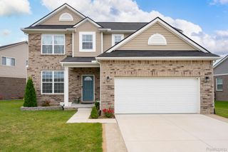 48904 Carnegie Way, Macomb Township, MI 48042