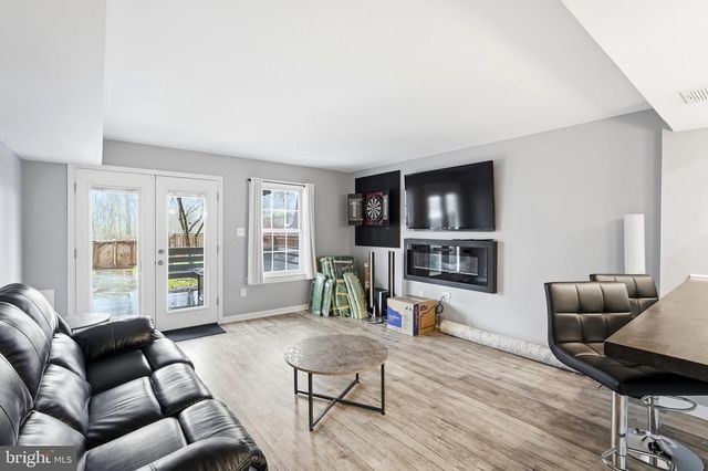 10112 COPELAND DR, Manassas, VA 20109