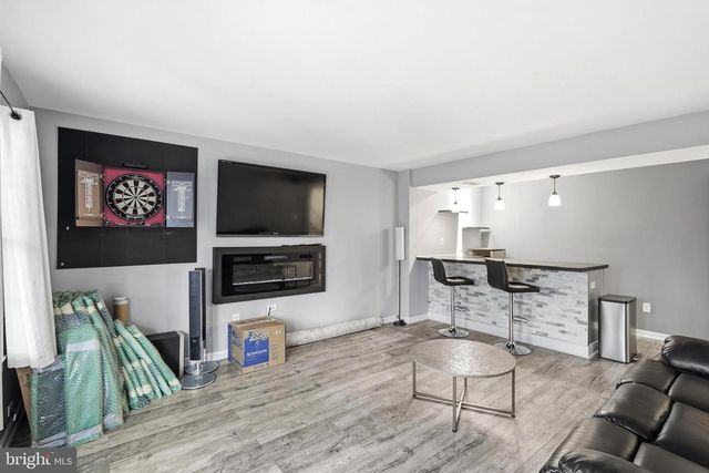 10112 COPELAND DR, Manassas, VA 20109