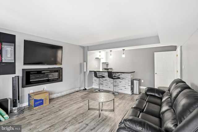 10112 COPELAND DR, Manassas, VA 20109