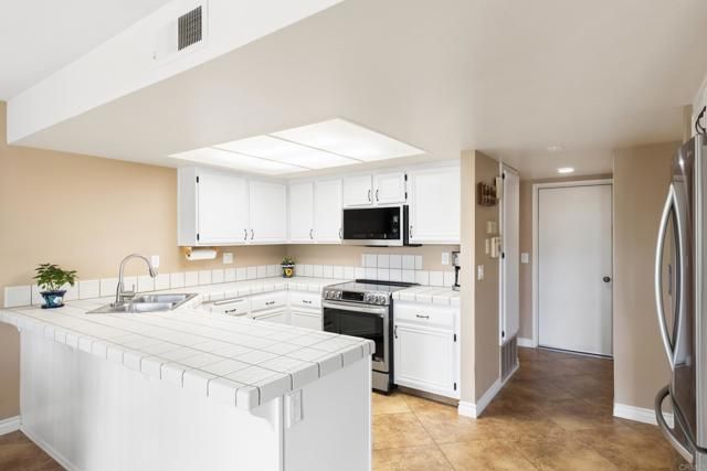 349 Rolling Hills Lane, San Marcos, CA 92069