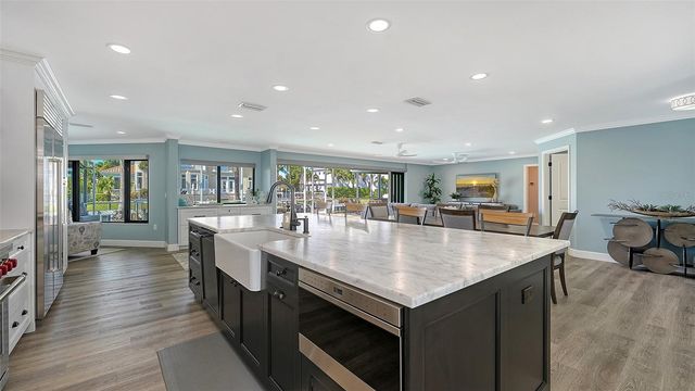 595 BOWSPRIT LANE, Longboat Key, FL 34228