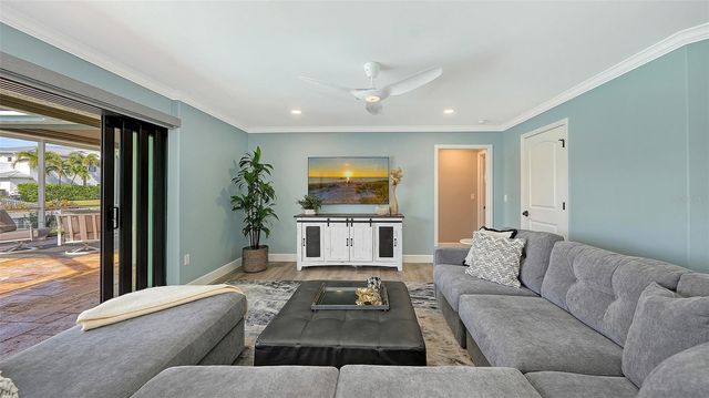 595 BOWSPRIT LANE, Longboat Key, FL 34228