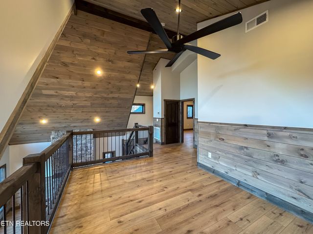 2317 Grey Fox Run, Sevierville, TN 37862