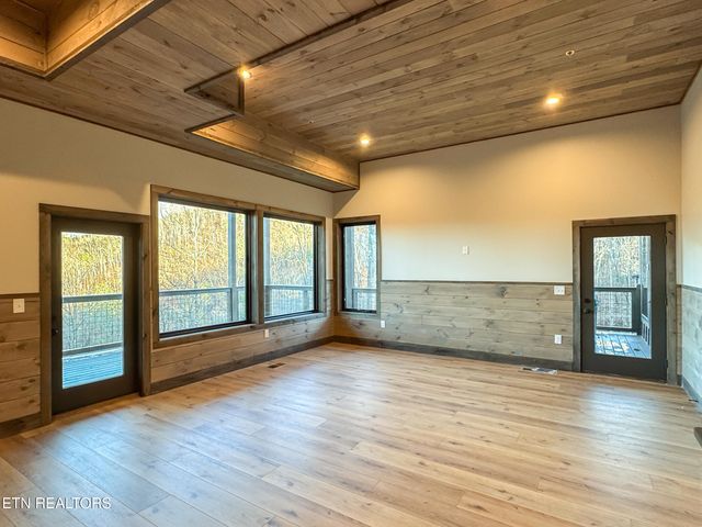 2317 Grey Fox Run, Sevierville, TN 37862