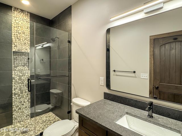 2317 Grey Fox Run, Sevierville, TN 37862