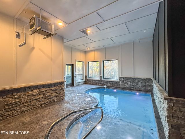 2317 Grey Fox Run, Sevierville, TN 37862