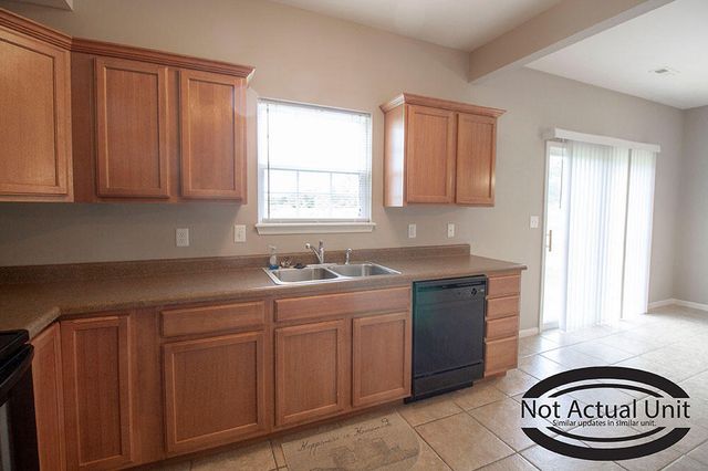 5000 DERBY RIDGE DR 104, Columbia, MO 65202