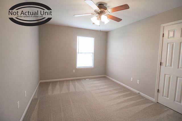 5000 DERBY RIDGE DR 104, Columbia, MO 65202