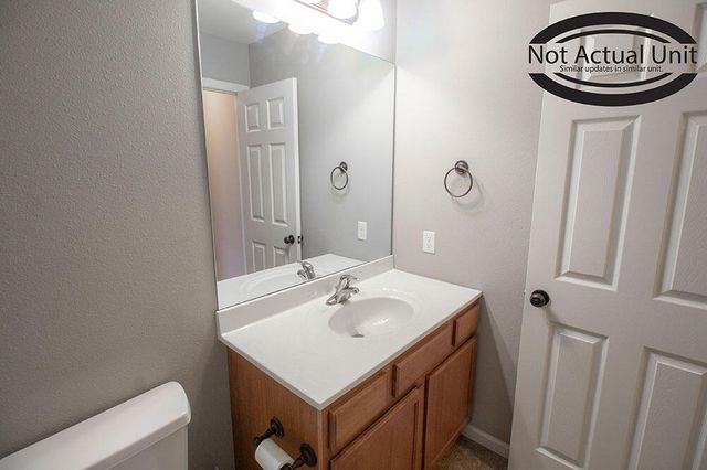 5000 DERBY RIDGE DR 104, Columbia, MO 65202