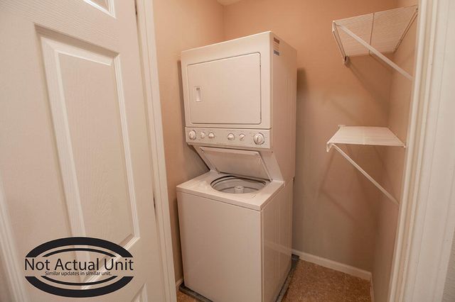 5000 DERBY RIDGE DR 104, Columbia, MO 65202