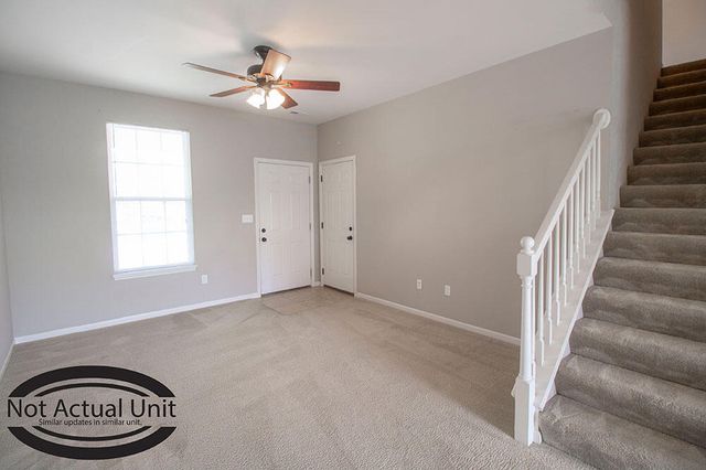 5000 DERBY RIDGE DR 104, Columbia, MO 65202