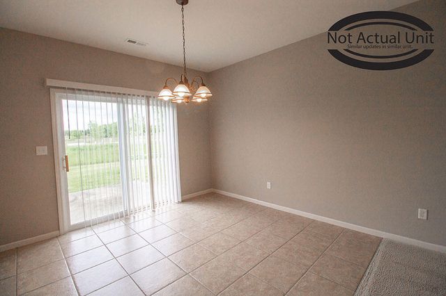 5000 DERBY RIDGE DR 104, Columbia, MO 65202