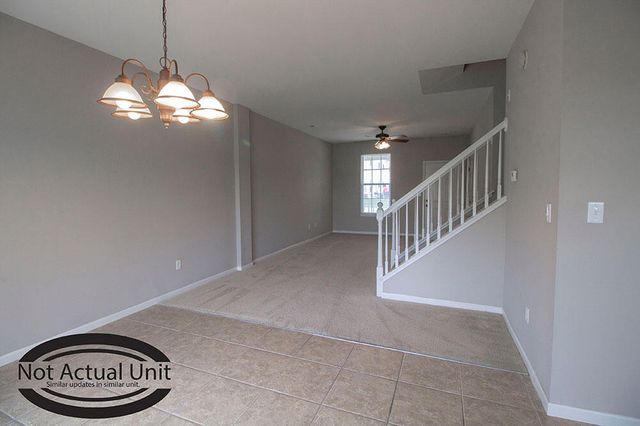 5000 DERBY RIDGE DR 104, Columbia, MO 65202