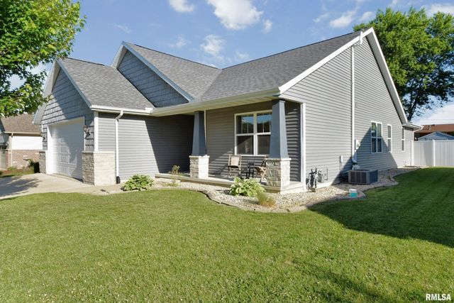 526 COTTONWOOD Circle, East Peoria, IL 61611