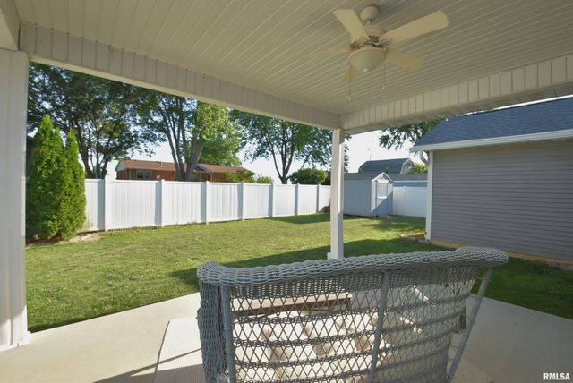 526 COTTONWOOD Circle, East Peoria, IL 61611