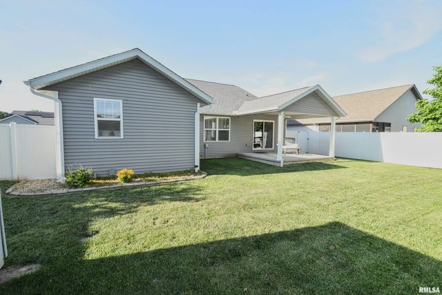 526 COTTONWOOD Circle, East Peoria, IL 61611